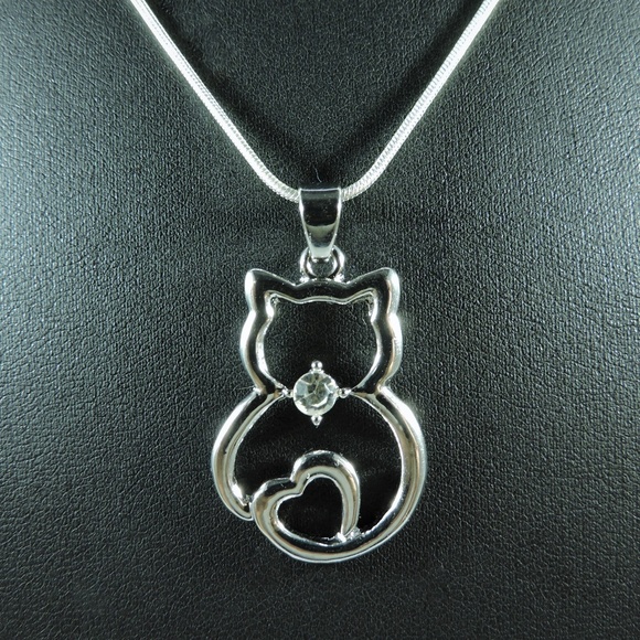 Jewelry - Silver Cat Heart Pendant Necklace
